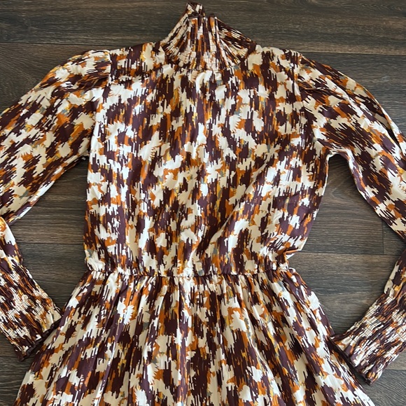 CHARLOTTE - Printed High Neck Mini Dress - Picture 3 of 4